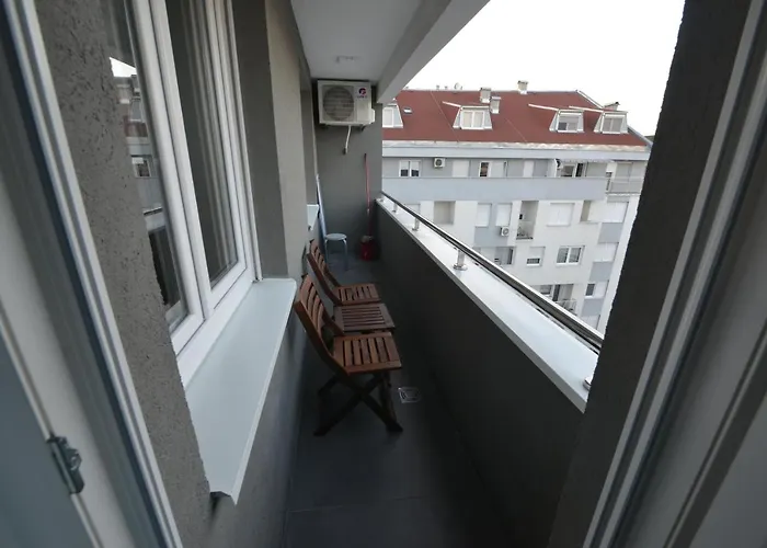Apartment 54 City Center - Free Private Garage