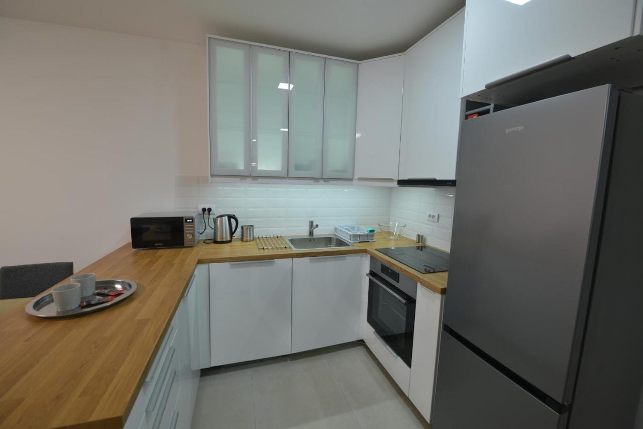 54 Center - Free Private Garage Novi Sad
