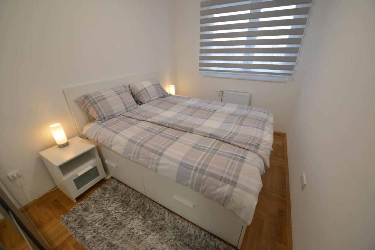 Appartamento 54 Center - Free Private Garage Novi Sad