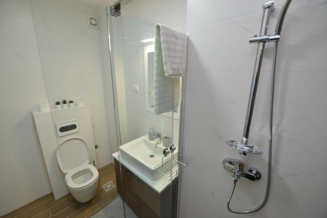 54 Center - Free Private Garage Novi Sad
